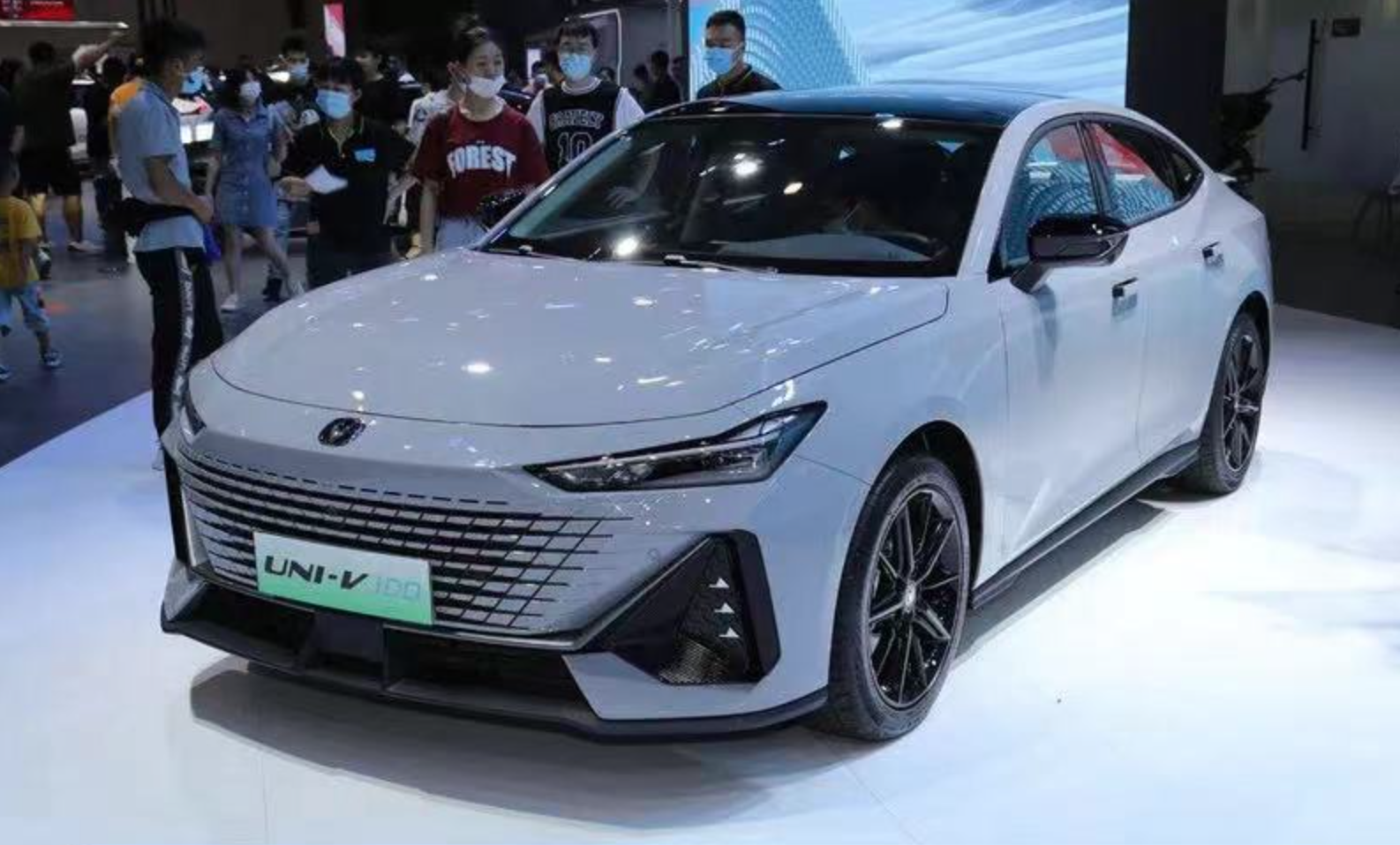 深蓝L07领衔“深蓝产品加速度” 3款新车通过申报