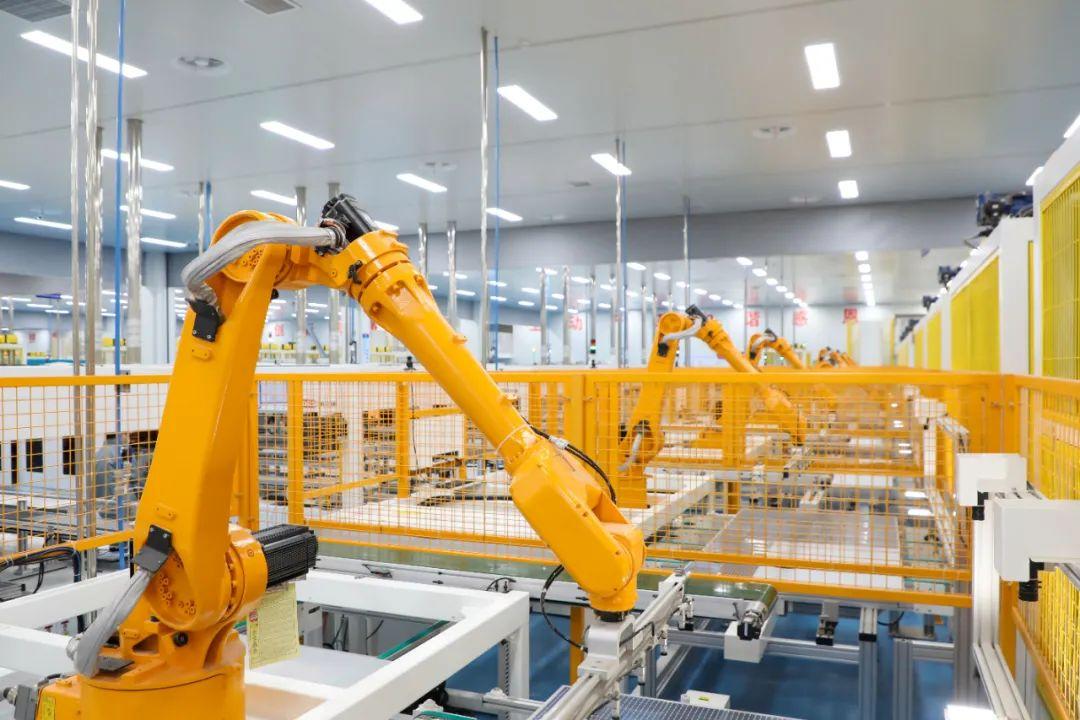 艾微视智能制造助力8M车载摄像头量产