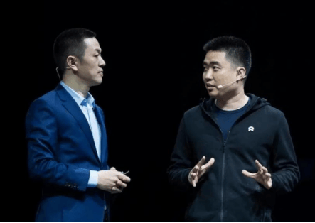 赌桌上,马斯克偷偷换牌