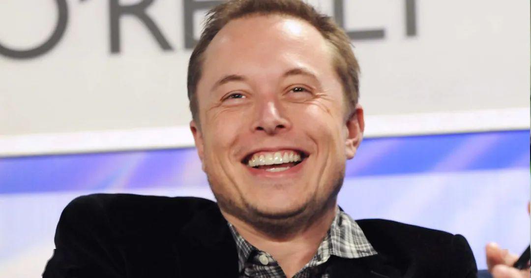 赌桌上,马斯克偷偷换牌