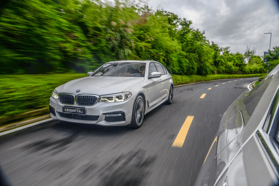 豪车市场变天，“BBA”变“AYT”?