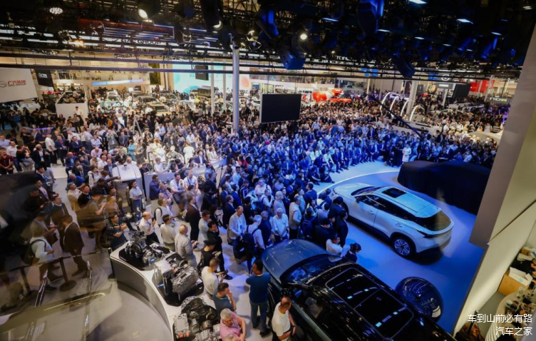 上半年汽车市场向好，新能源达3000万辆里程碑