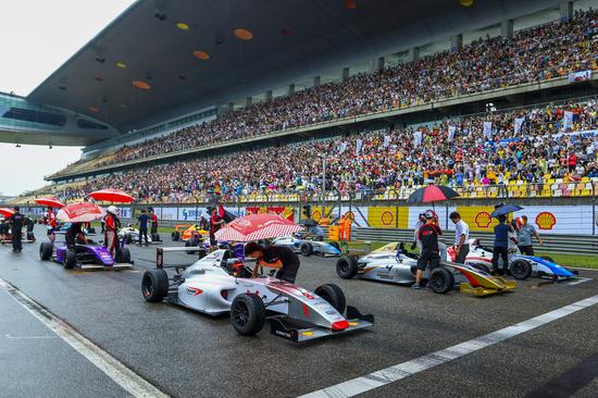 逐鹿新能源汽车赛道，锦湖轮胎推出EnnoV系列新品