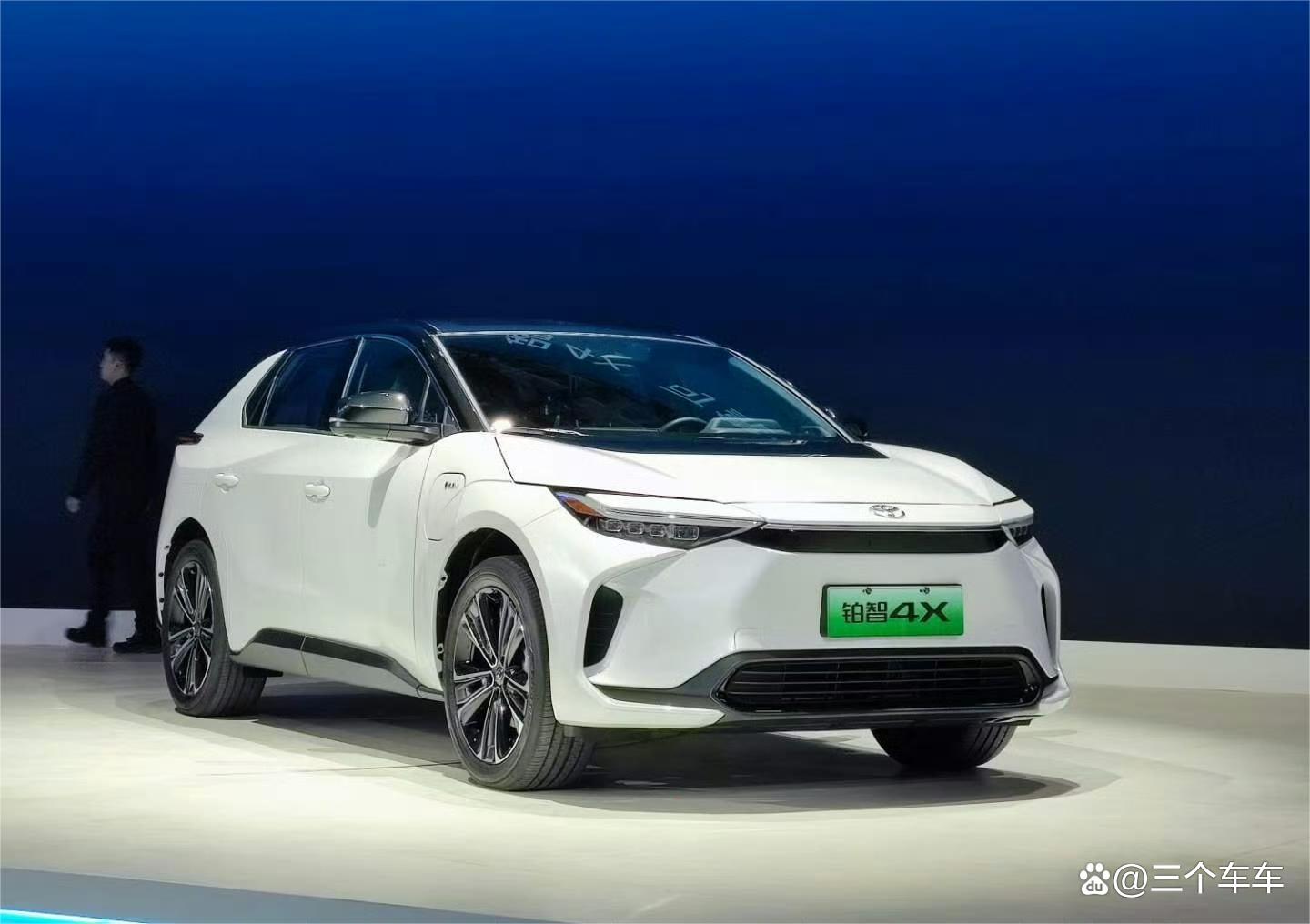 车市混战182天:理想低价斗华为,不带油箱卖不好,丰田公开炫技术