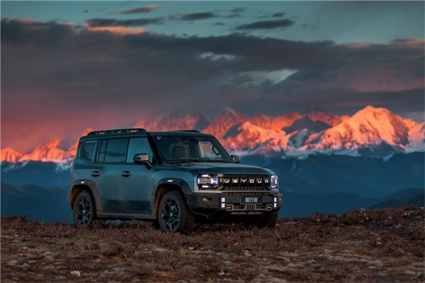 Rivian R2预订单破10万辆大关