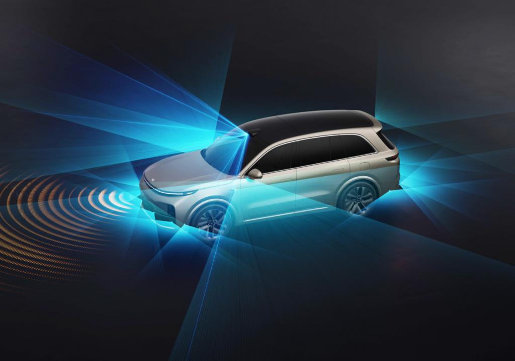 蔚来创新技术日： 5纳米智驾芯片流片成功，整车全域操作系统发布