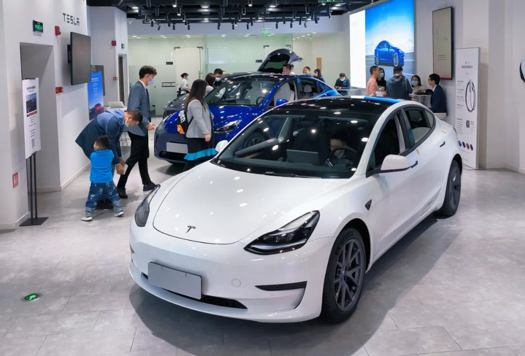 净利润腰斩,特斯拉画得“大饼”,投资者还吃的下吗?