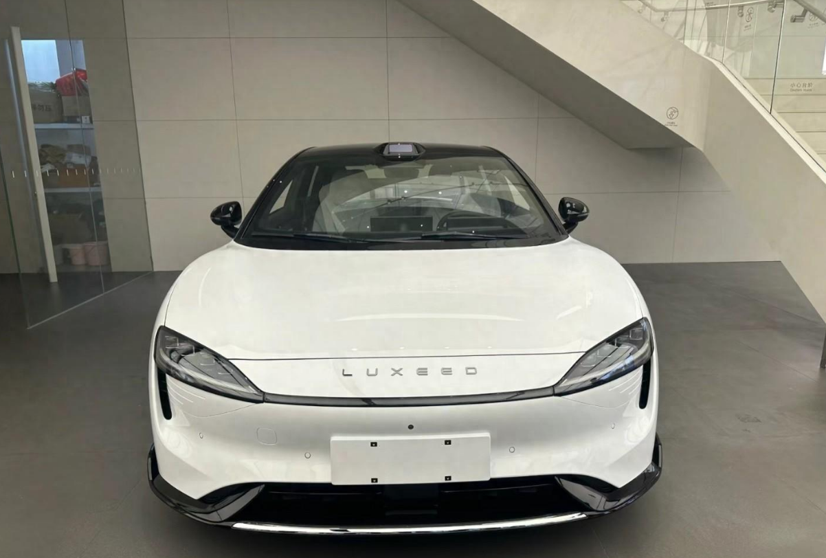 智界被曝交付难!低配接近停产,提车苦等7个月,年轻人最好的车为什么卖不好?