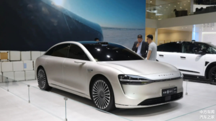 39.98万起 鸿蒙智行旗舰轿车享界 S9正式上市