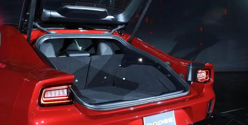 致敬经典设计 道奇战马纯电版海外曝光