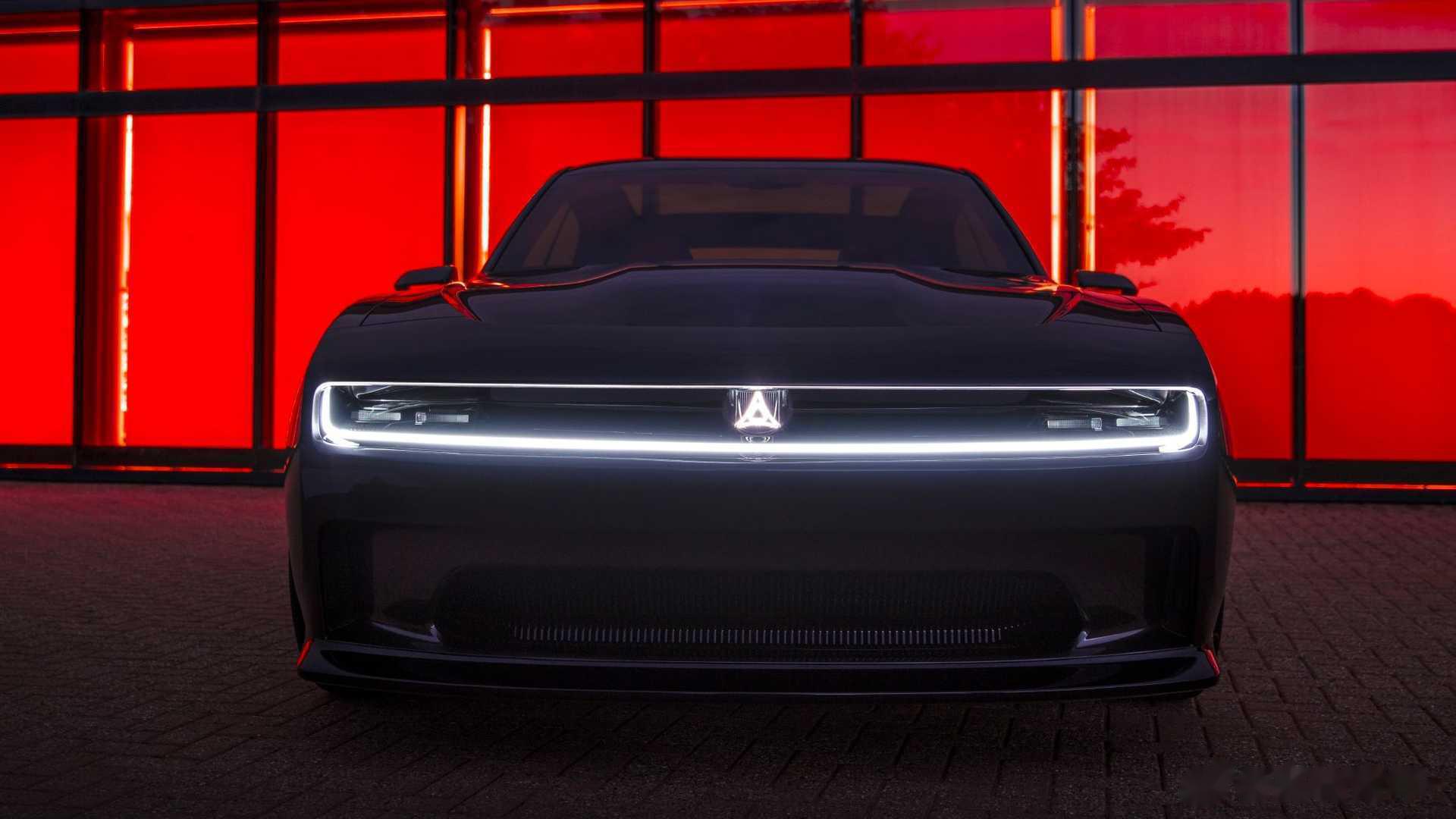 致敬经典设计 道奇战马纯电版海外曝光