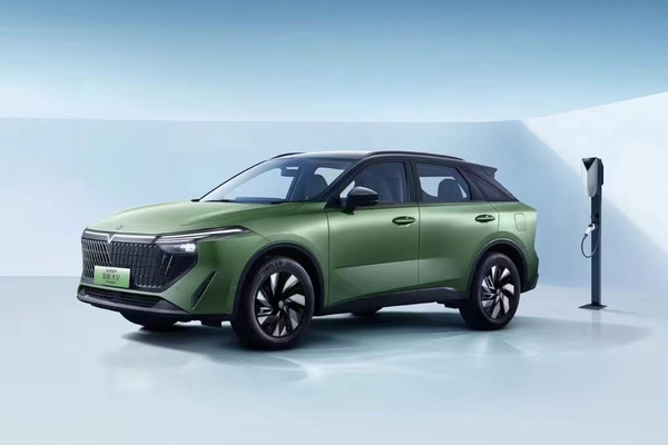 广汽传祺：年底推出全球首款配备4C超充的插混车型