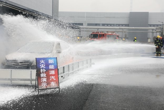 【盖世早报】商务部回应“提高大排量燃油车关税”；各车企陆续发布半年报