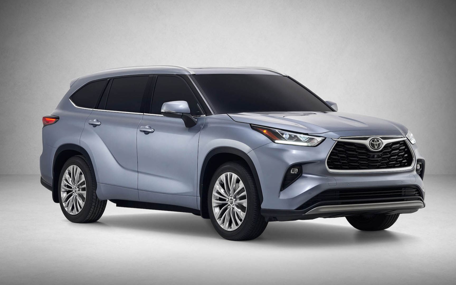 推出限量版车型 新款丰田汉兰达海外发布