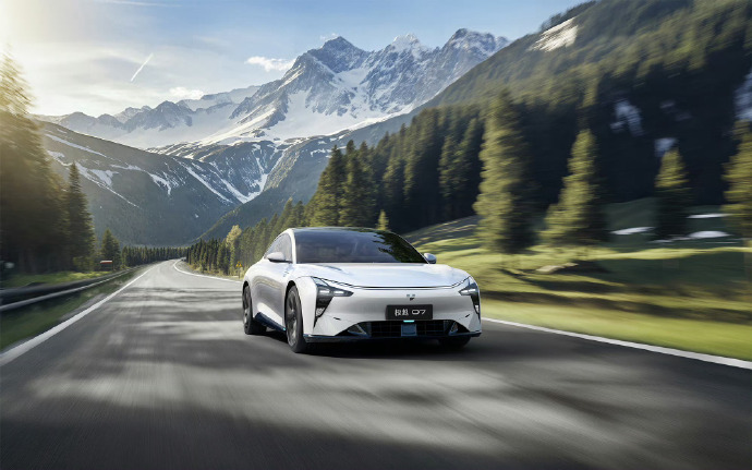 限时19.99万元起售，极越07上市即降1万元