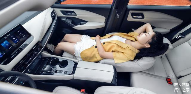 内外焕新自成焦点，逍客·荣誉官图正式发布