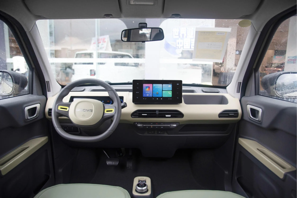 续航提升 2025款吉利熊猫骑士实车图曝光