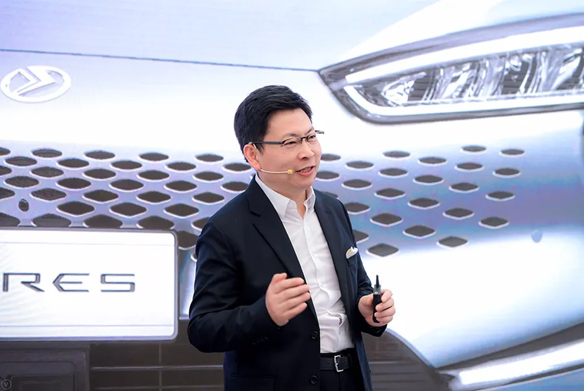 智己汽车高管：现在智驾、智舱都做得好的，只有我们和华为