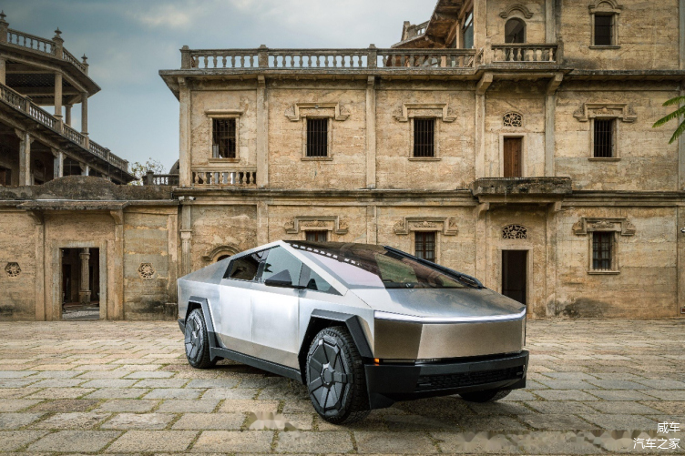 无人驾驶物流车？！特斯拉重磅推出Robovan！