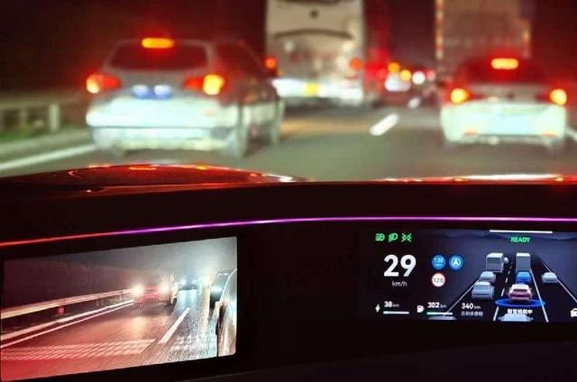 昆仑增程打“辅助”，看阿维塔07如何将情绪价值拉满