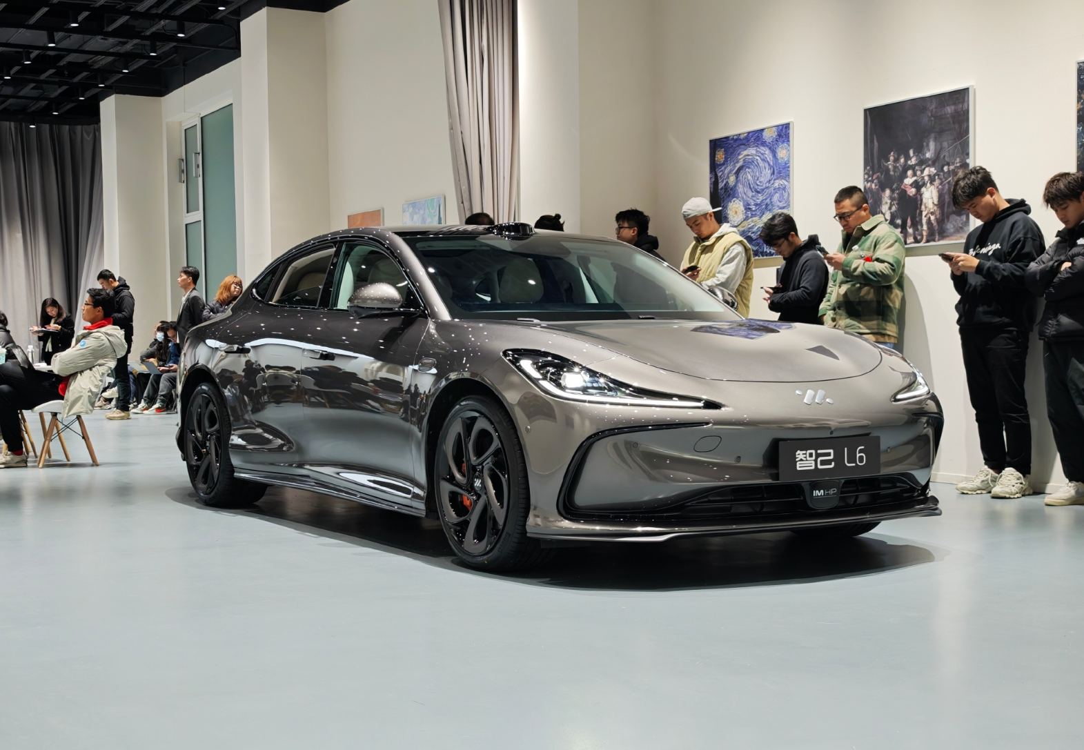 智己L6将推新款车型 纯电续航破1000km