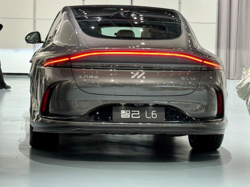 智己L6将推新款车型 纯电续航破1000km