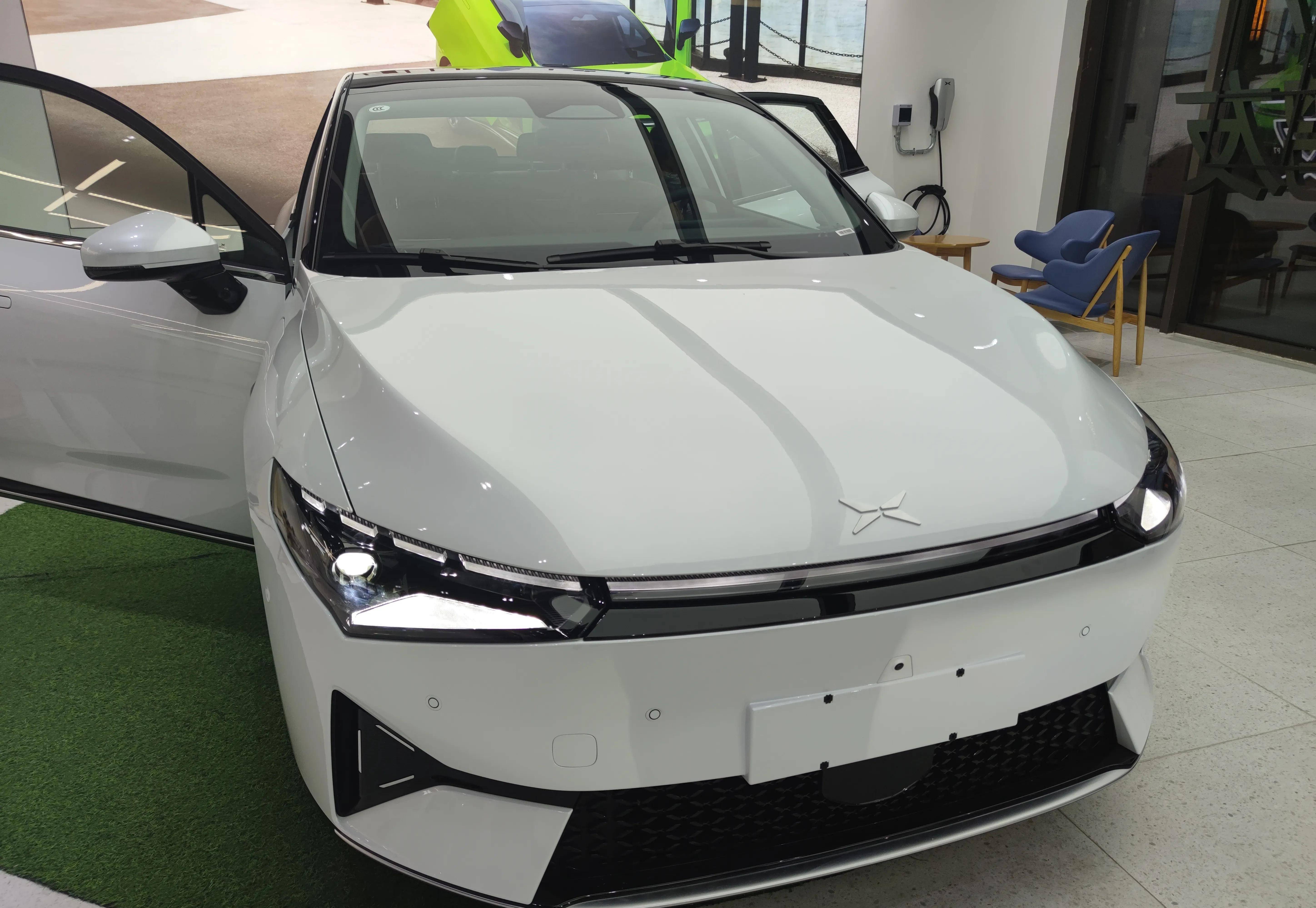 10月新势力销量：人逢喜事精神爽，卖车还得靠增程？