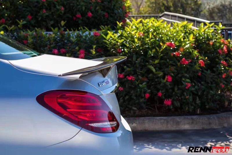 奔驰劳资委员会主席呼吁调整在华战略，以夺回“失地”