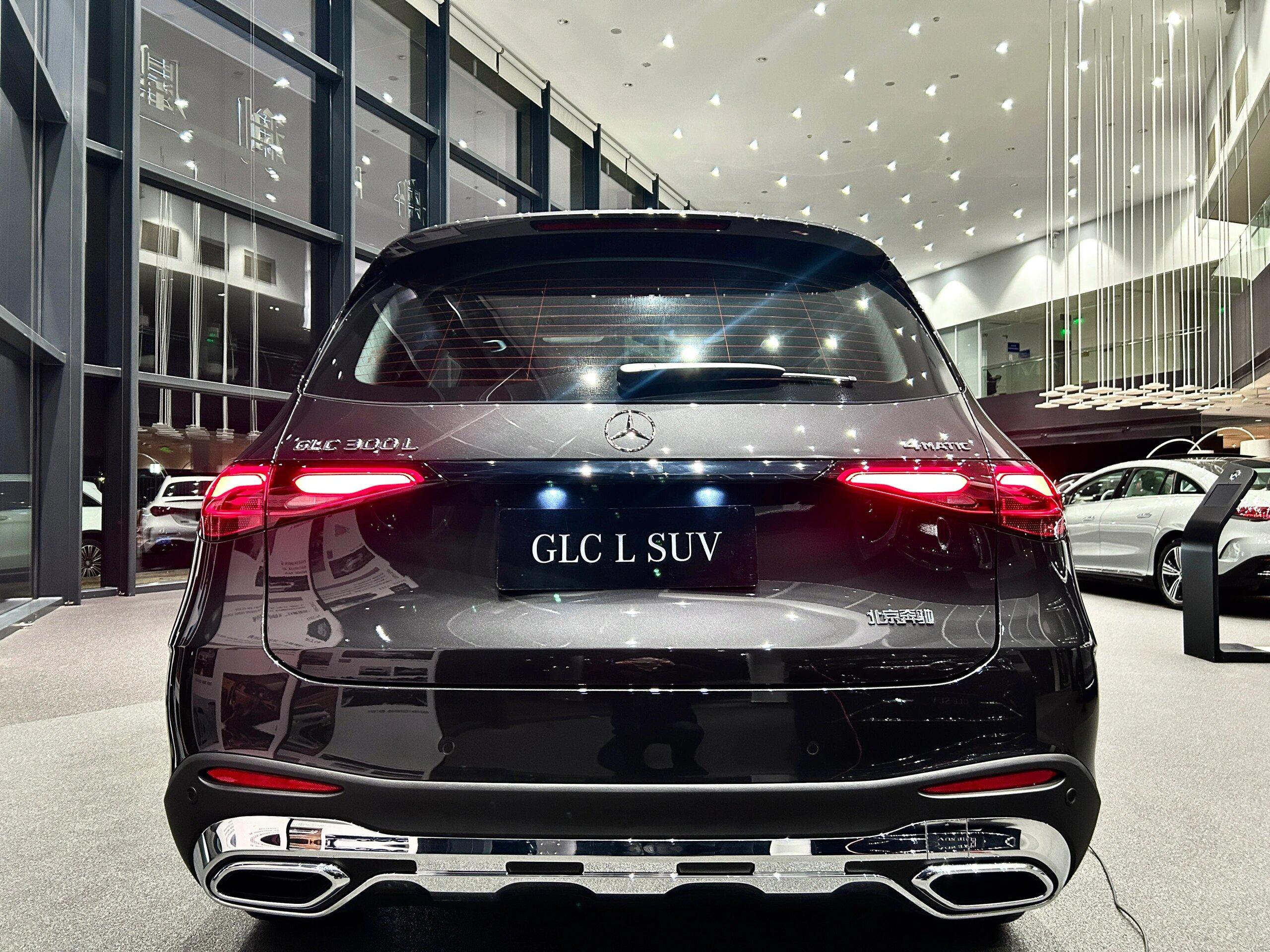 奔驰GLC插混典藏版车型上市 售价51.8万元