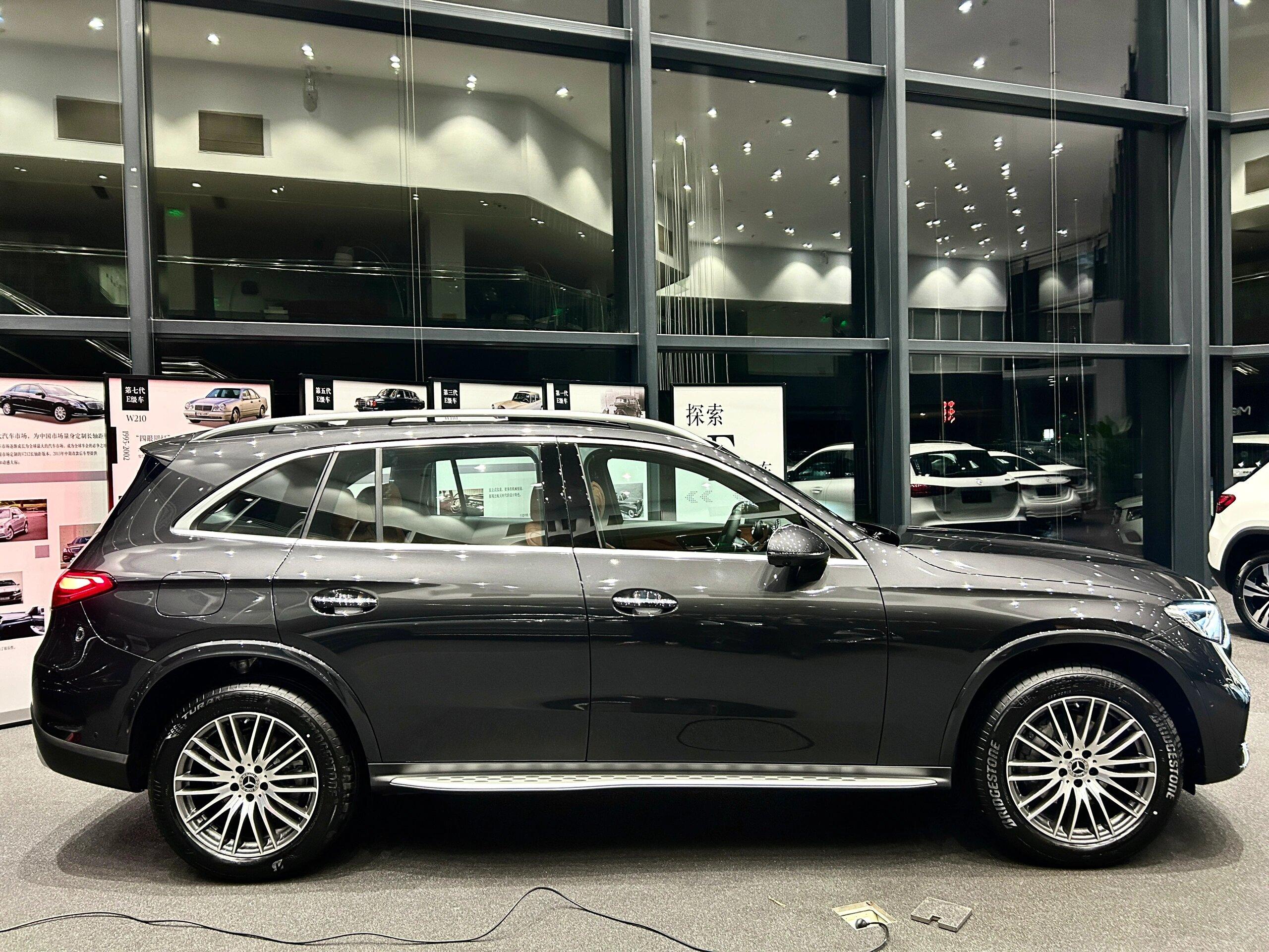 奔驰GLC插混典藏版车型上市 售价51.8万元