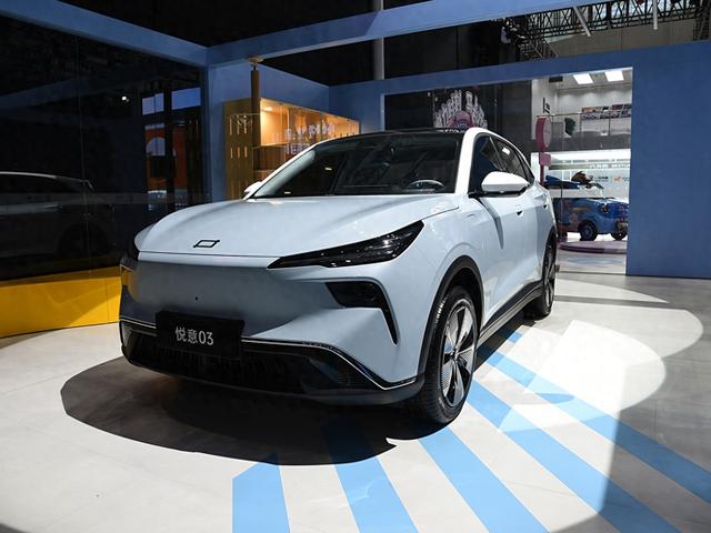 奔驰GLC插混典藏版车型上市 售价51.8万元