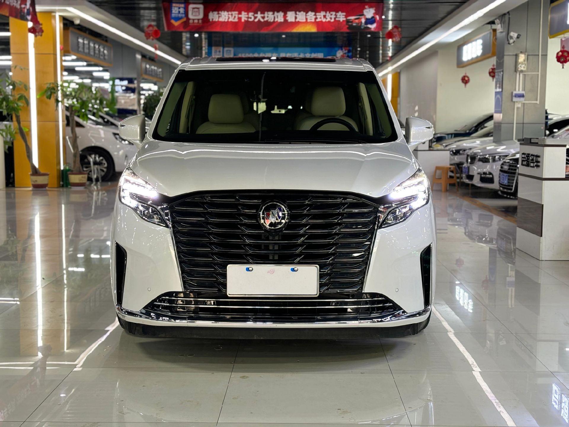 别克GL8 ES陆尊新车型上市 售35.69万元起