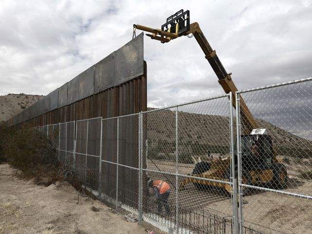 曝特朗普或将取消美国邮政署电动邮车合同